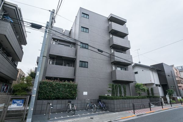 ルーブル練馬参番館の外観