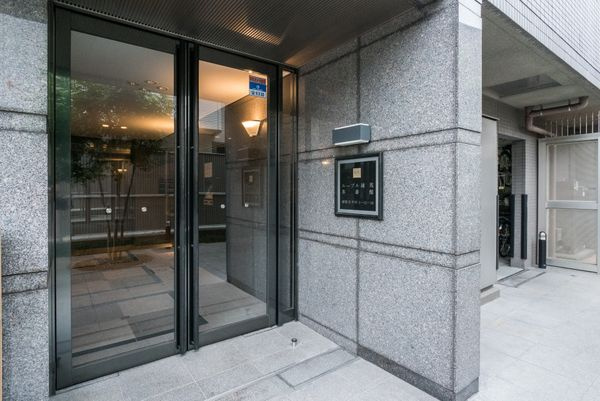 ルーブル練馬参番館のエントランス
