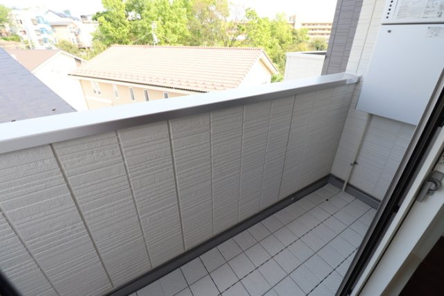 サンモール　クレストのバルコニー