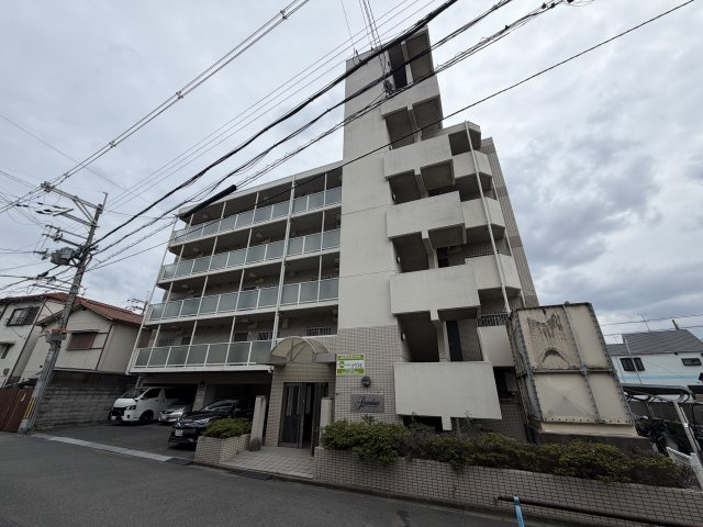 グランドゥール鴻池の外観