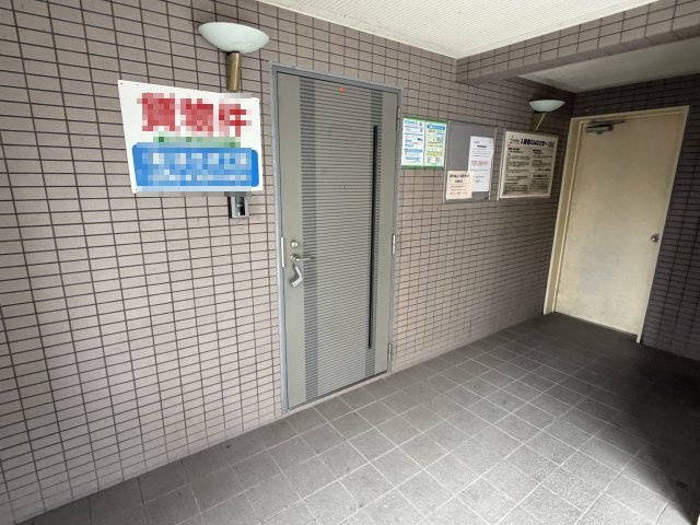グランドゥール鴻池のエントランス