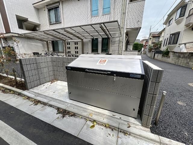 モリス・モルカのその他