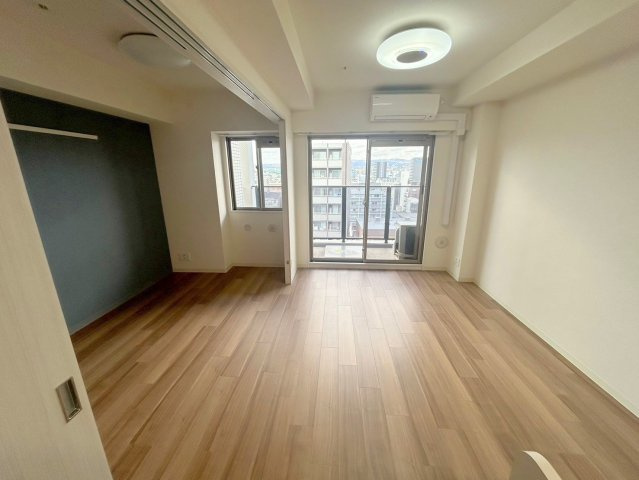 プレサンス新大阪ジェイズの居間・リビング