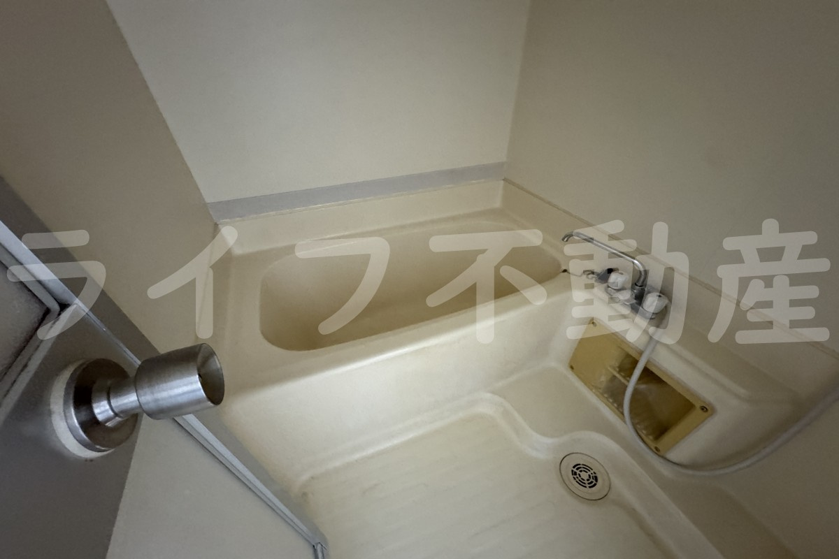 富尾マンションⅡの浴室|日々の疲れを癒すお風呂付です