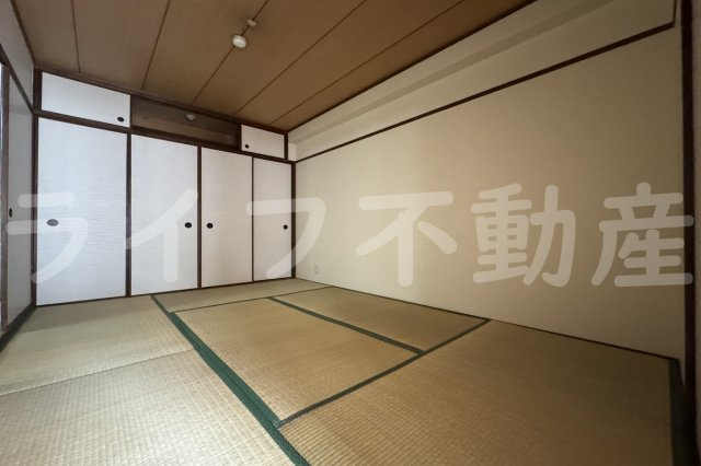 富尾マンションⅡの内装|明るい室内です