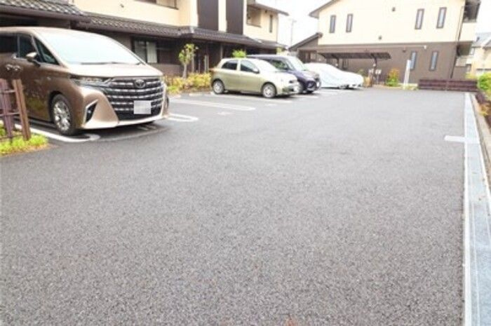 なんてんの郷　Ⅱの駐車場