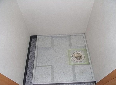 【設備】 | フェニックス荻窪参番館 | 室内洗濯機置き場。