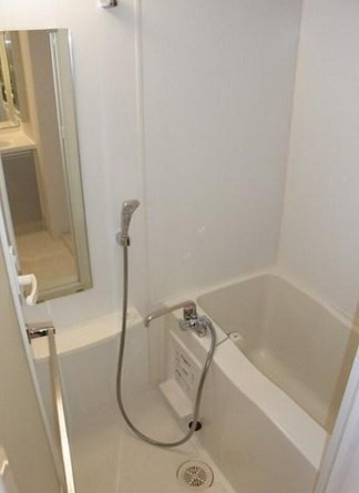 コンフォリア要町の浴室