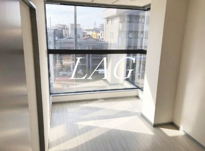 【居間・リビング】 | サンヴェールポニー | 洋室のお部屋です。