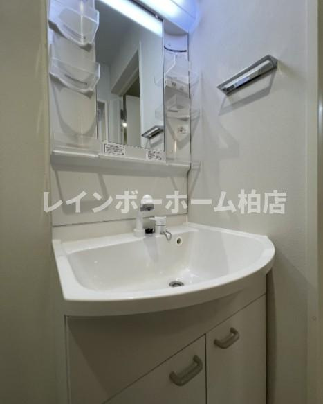 特典：仲介手数料が50％OFFです‼の洗面所|スペースが確保できる洗面所です