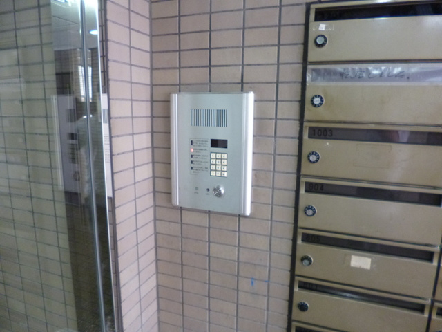 レジデンス奥戸のその他共用部分|オートロック完備♪