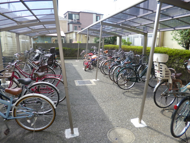 レジデンス奥戸のその他共用部分|自転車置き場あります♪