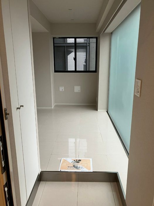 カスタリア目黒鷹番の玄関