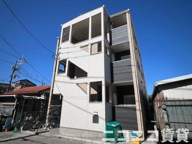 足立区梅田６丁目のアパートの外観