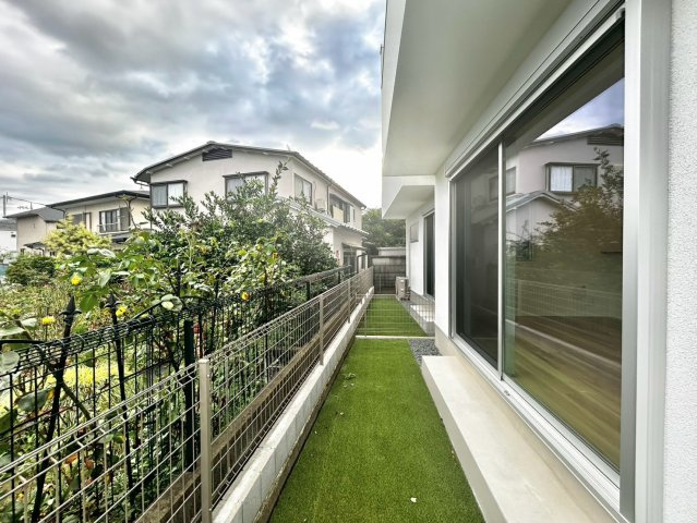 練馬区関町南2丁目　新築戸建の庭|2026.09.18撮影

現地ご見学希望・資料請求などお気軽にお問い合わせ下さい！
03-5990-5201