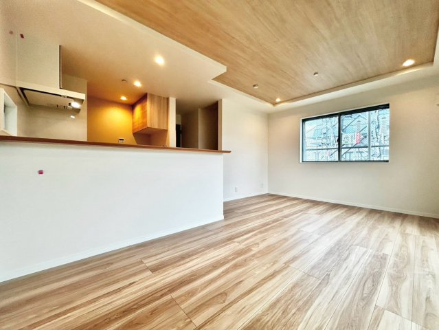 練馬区関町南2丁目　新築戸建の居間・リビング|2026.09.18撮影

現地ご見学希望・資料請求などお気軽にお問い合わせ下さい！
03-5990-5201
