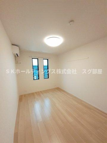 シャイントラストの寝室