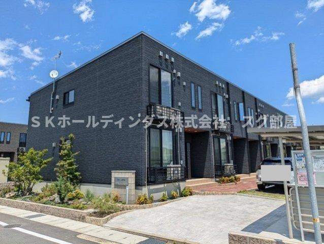 シャイントラストの外観