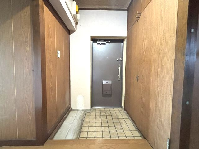 湖北台住宅　第七-2号棟3階の玄関