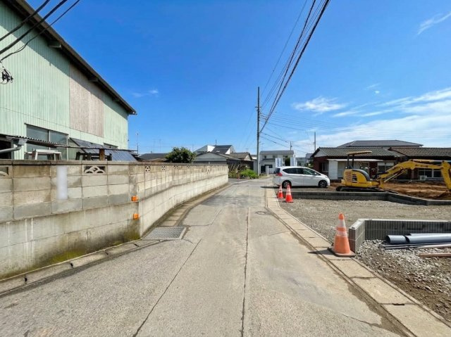 【Livele Garden】　古河市三杉町　全4邸の前面道路含む現地写真|〇前面道路〇
南西側約4m
2026年9月撮影
