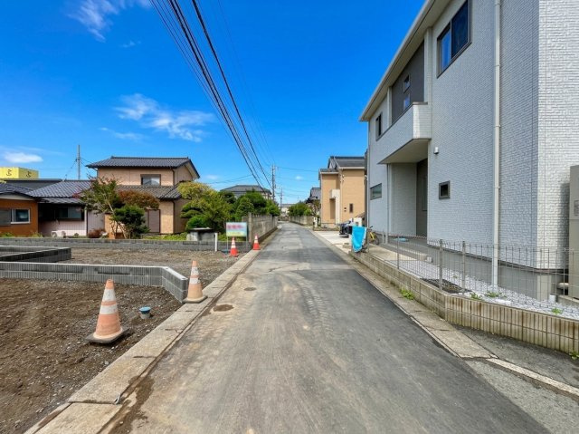 【Livele Garden】　古河市三杉町　全4邸の前面道路含む現地写真|〇前面道路〇
西側約4m
2026年9月撮影
