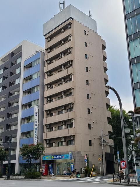 リグランド浅草雷門の外観