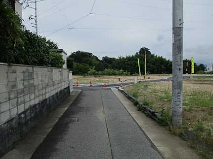 広島市西区己斐東2丁目　新築一戸建ての前面道路含む現地写真