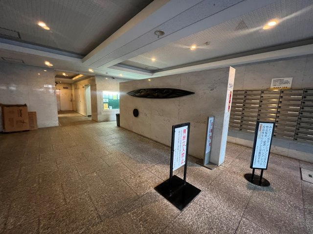 永谷リヴュール新宿のその他共用部分|集合ポスト及びエントランス