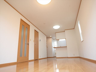 【居間・リビング】 | ミニョンⅠ番館 | ※同建物別部屋の写真になります。