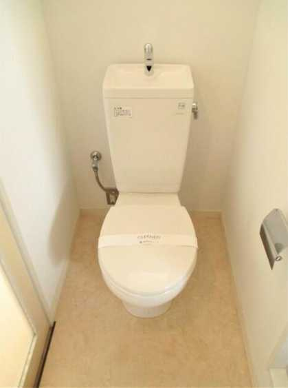 元住吉アートフラッツのトイレ|コンパクトで使いやすいトイレです