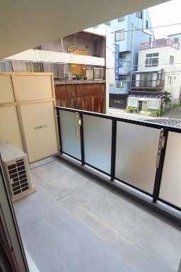 アルクス森下のバルコニー