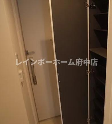 リブリ・ルミエール日野の玄関