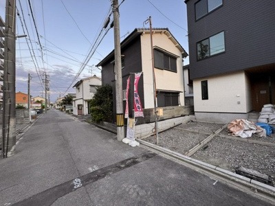 【前面道路含む現地写真】 | MELDIA守山区鳥羽見全１棟【仲介手数料無料　鳥羽見小】 | 〈内覧予約キャンペーン実施中！〉マックスバリュde住まい相談までご連絡下さい。