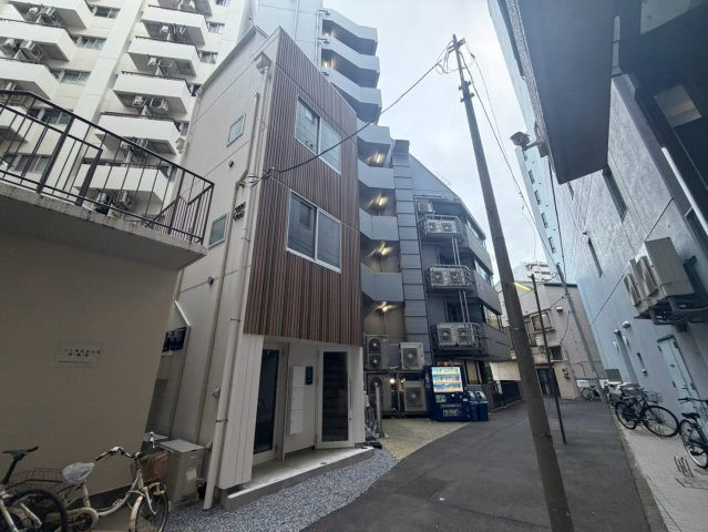 千代田区東神田　新築戸建の前面道路含む現地写真