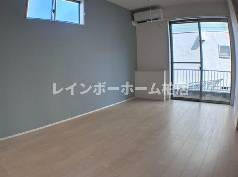 特典：仲介手数料が無料です!!の居間・リビング|居間です