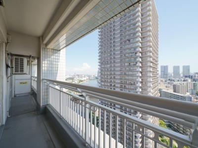 【バルコニー】