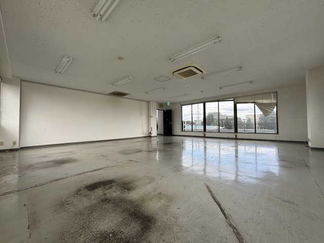 ともえビルの内装
