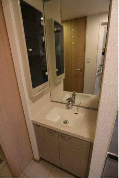 ルーブル川崎中丸子の洗面所|他のお部屋の参考写真となります。