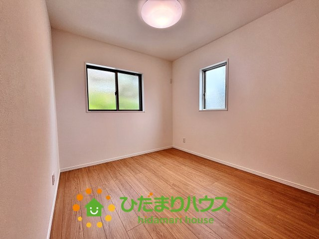 ワイウッドコート加須市下高柳第14期　新築一戸建て　02の子供部屋