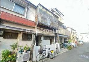 八尾市南植松町４丁目のテラスの外観