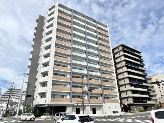 プレミスト元浜の外観|13階建ての物件！陽当たり＆通風ともに良好です！
