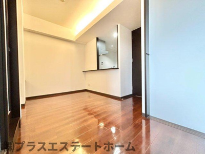 【居間・リビング】 | ラ・ウェゾン上沢通鴎風館