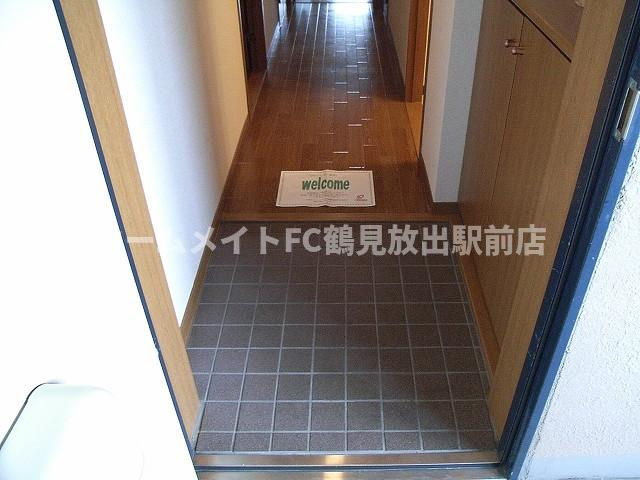 東大阪市川俣１丁目の賃貸マンションの玄関