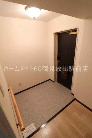 大阪市鶴見区今津北４丁目の賃貸マンションの玄関