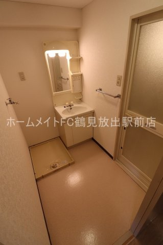 大阪市鶴見区今津北４丁目の賃貸マンションの洗面所