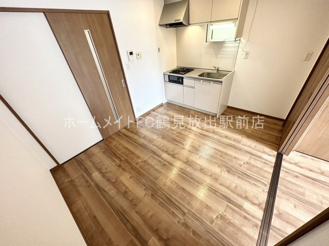 東大阪市楠根２丁目のハイツの居間・リビング