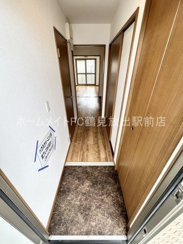 東大阪市楠根２丁目のハイツの玄関