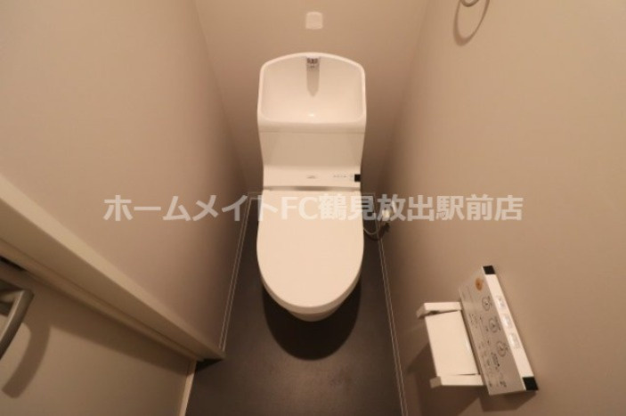 大阪市鶴見区茨田大宮４丁目のアパートのトイレ