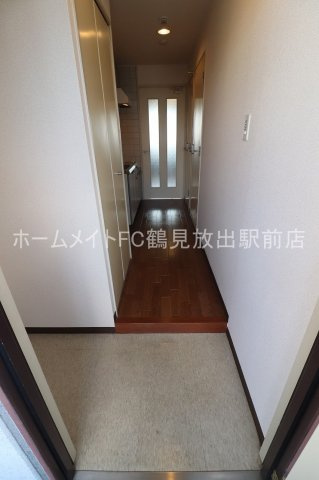 大阪市鶴見区今津中１丁目の賃貸マンションの玄関