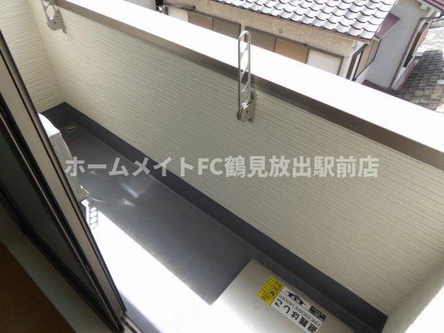 東大阪市森河内西１丁目のハイツのバルコニー